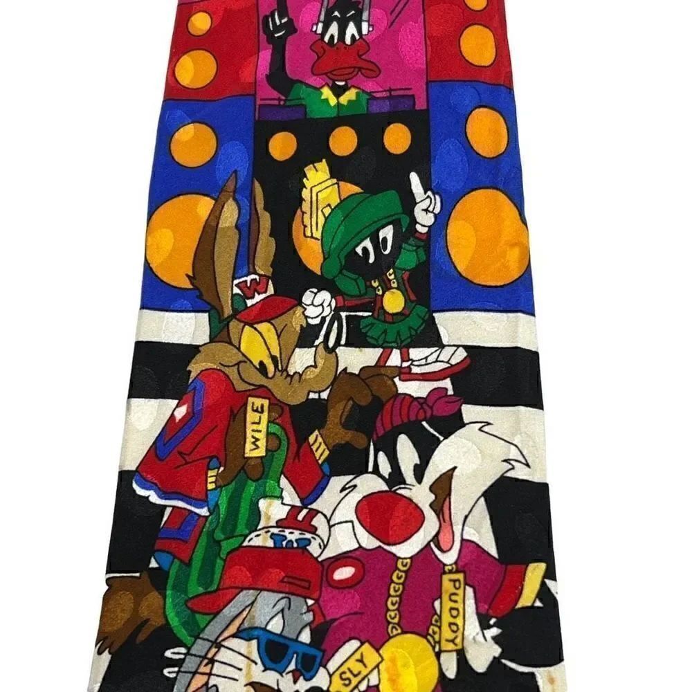 Vintage Looney Tunes silk tie “rappin tunes” 1993